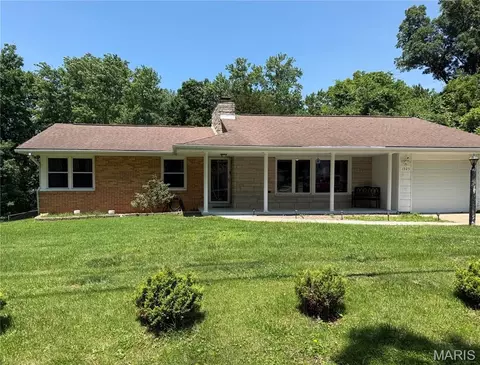 1525 Kurre Ln, Cape Girardeau, MO 63701