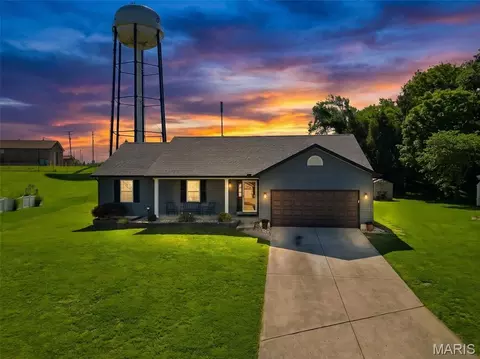 35 Winding Oaks Circle Dr, O'fallon, MO 63366