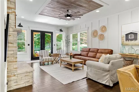 Living - 884 Village Brook Ct, Ballwin, MO 63021 photo 1 of 5