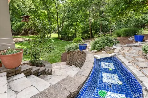 Exterior - 884 Village Brook Ct, Ballwin, MO 63021 photo 7 of 19