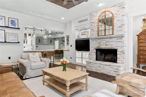 Living - 884 Village Brook Ct, Ballwin, MO 63021 photo 3 of 5