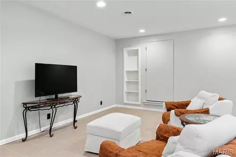 Other - 884 Village Brook Ct, Ballwin, MO 63021 photo 7 of 13