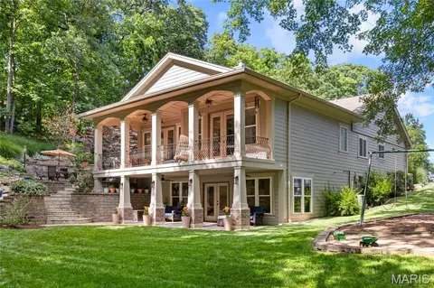 Exterior - 884 Village Brook Ct, Ballwin, MO 63021 photo 11 of 19
