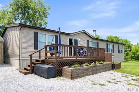 105 Mobile Manor Dr, Troy, MO 63379