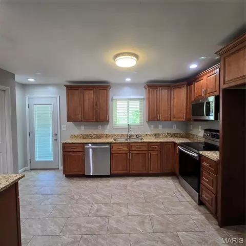 Kitchen - 602 Butler Dr, Eureka, MO 63025 photo 1 of 2