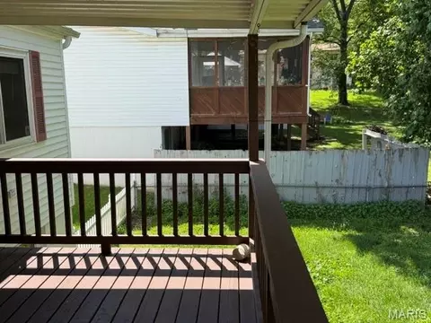 Exterior - 17 Saint Lawrence Dr, Ballwin, MO 63021 photo 3 of 21