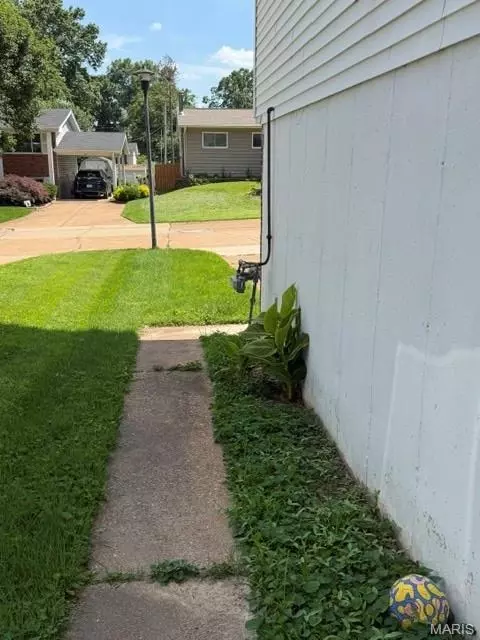 Exterior - 17 Saint Lawrence Dr, Ballwin, MO 63021 photo 14 of 21