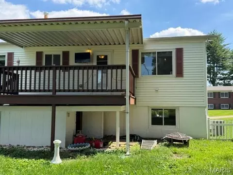 Exterior - 17 Saint Lawrence Dr, Ballwin, MO 63021 photo 8 of 21