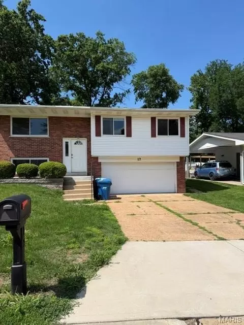Exterior - 17 Saint Lawrence Dr, Ballwin, MO 63021 photo 17 of 21