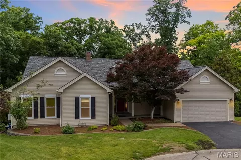 1600 Baxter Forest Ridge Ct, Chesterfield, MO 63005