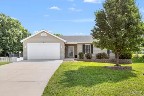 233 Whitetail Crossing Dr, Troy, MO 63379