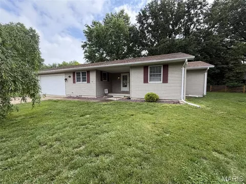 1532 Lincoln Blvd, Mascoutah, IL 62258