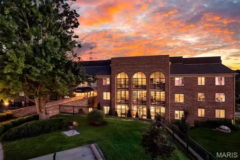 14300 Conway Meadows Ct #303, Chesterfield, MO 63017