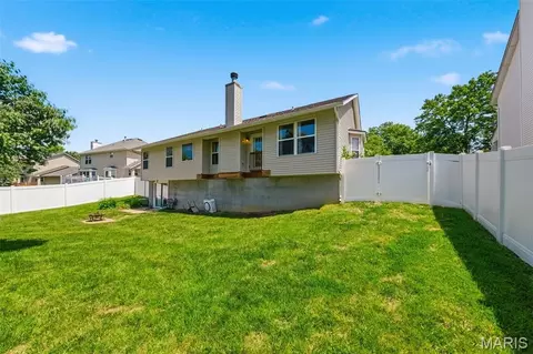 Exterior - 33 Georgetown Cir, O'fallon, MO 63368 photo 7 of 10