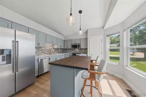 Kitchen - 33 Georgetown Cir, O'fallon, MO 63368 photo 1 of 5