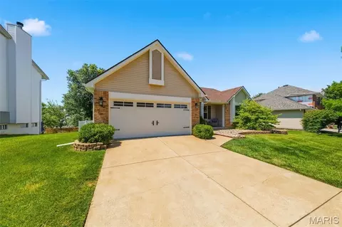 Exterior - 33 Georgetown Cir, O'fallon, MO 63368 photo 4 of 10