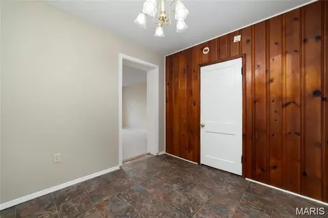 Entry Way - 317 E 4th St, Washington, MO 63090 photo 1 of 3