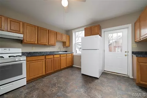 Kitchen - 317 E 4th St, Washington, MO 63090 photo 2 of 2