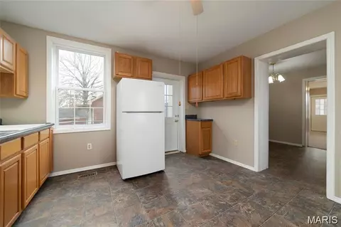 Entry Way - 317 E 4th St, Washington, MO 63090 photo 3 of 3