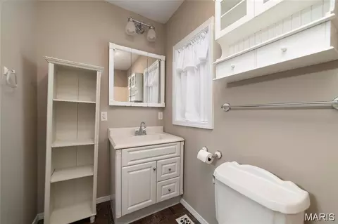 Bath - 317 E 4th St, Washington, MO 63090 photo 2 of 2
