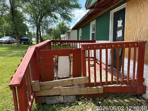 Exterior - 206 Mueller Dr, Cuba, MO 65453 photo 6 of 6