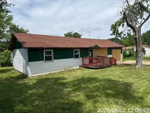 Exterior - 206 Mueller Dr, Cuba, MO 65453 photo 2 of 6
