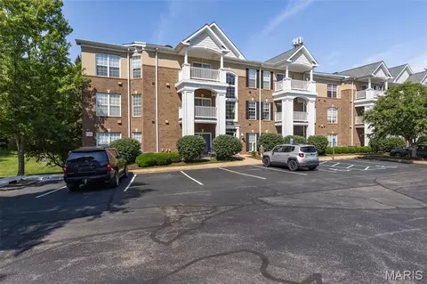 13115 Mill Crossing Ct #205, Saint Louis, MO 63141
