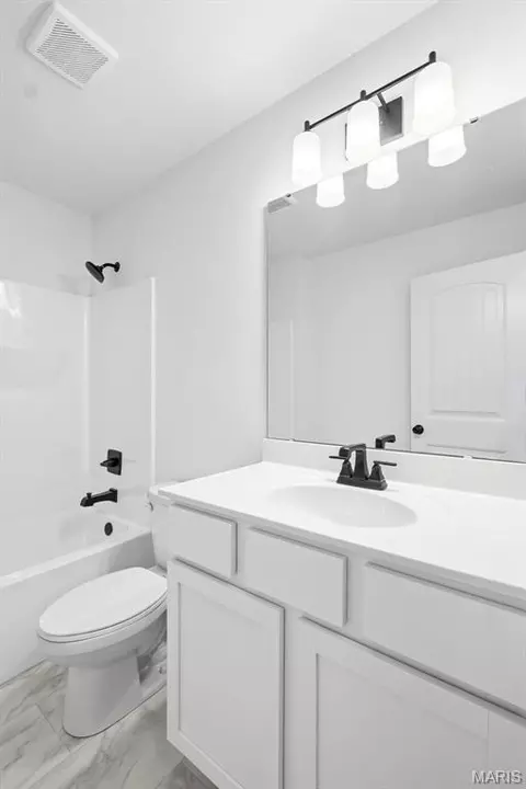 Bath - 1015 Samwise St, Wright City, MO 63390 photo 1 of 5