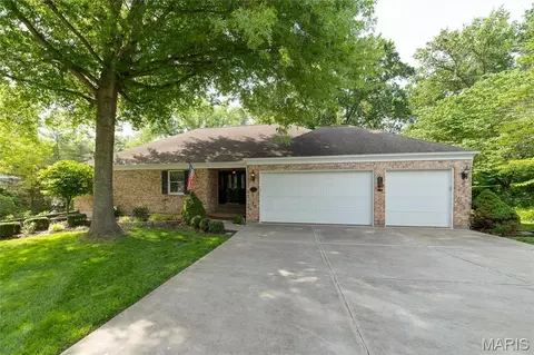4 Margaret Brown Ct, Saint Peters, MO 63376