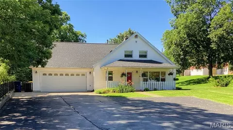 530 Porterford Rd, Union, MO 63084