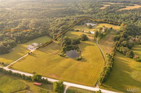 1010 Tick Ridge Rd, Silex, MO 63377