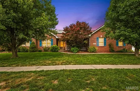 829 Brooke Ln, New Athens, IL 62264