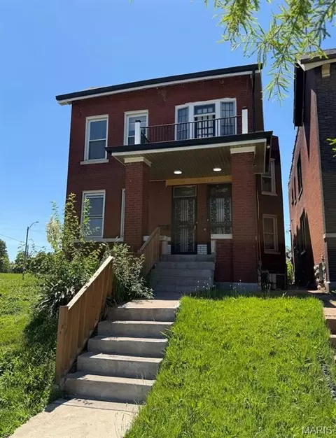 4582 Clarence Ave, Saint Louis, MO 63115