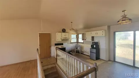 Entry Way - 2120 4 Mile Rd, Washington, MO 63090 photo 1 of 4