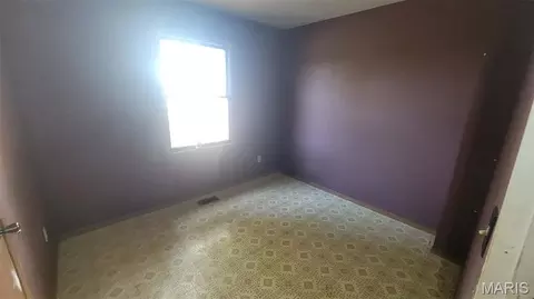 Bedroom - 2120 4 Mile Rd, Washington, MO 63090 photo 3 of 3