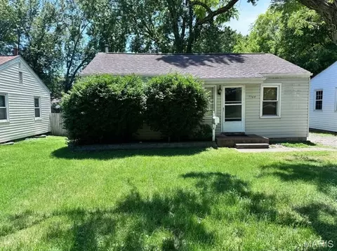 9544 Miriam Ave, Overland, MO 63114