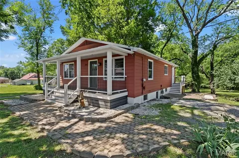 447 Edgewood Dr, Cape Girardeau, MO 63703