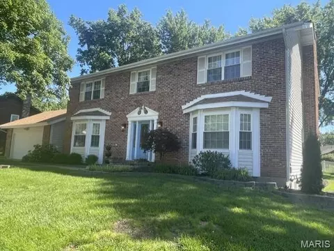 240 Victory Ln, Saint Charles, MO 63303