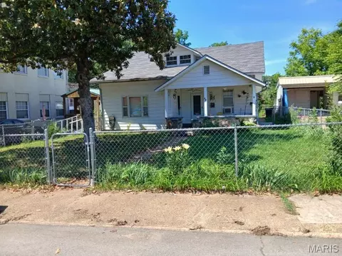 201 Pine St, Doniphan, MO 63935