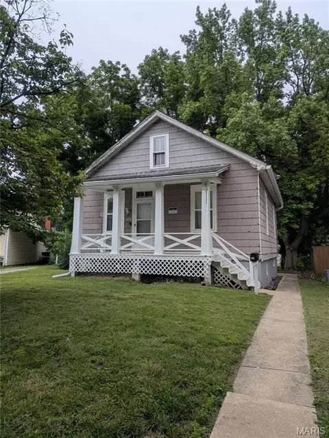 424 N 39th St, Belleville, IL 62226