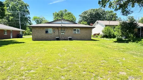 Exterior - 3912-3914 Wright Ave, Saint Ann, MO 63074 photo 2 of 3