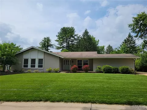 133 Glen Cove Dr, Chesterfield, MO 63017