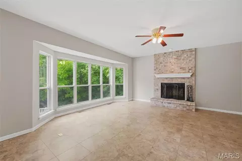 Living - 420 Rascal Xing, O'fallon, MO 63366 photo 6 of 10
