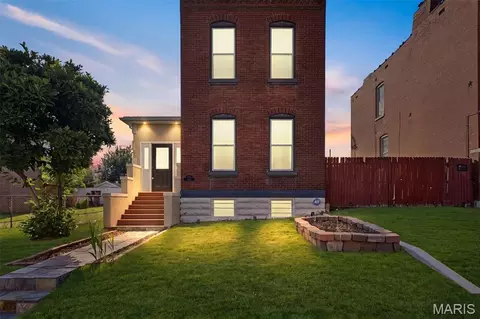 4405 Alaska Ave, Saint Louis, MO 63111