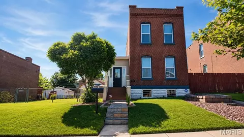 4405 Alaska Ave, Saint Louis, MO 63111