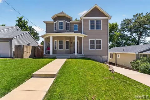 7730 Weaver Ave, Maplewood, MO 63143