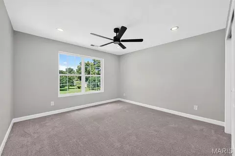 Bedroom - 106 Highview Dr, Ballwin, MO 63011 photo 4 of 10