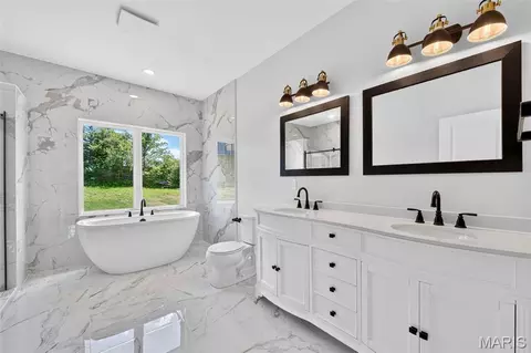 Bath - 106 Highview Dr, Ballwin, MO 63011 photo 1 of 6