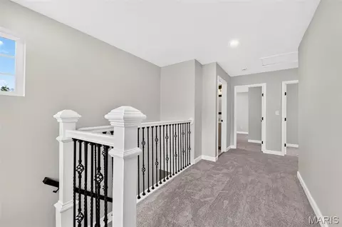 Entry Way - 106 Highview Dr, Ballwin, MO 63011 photo 4 of 4
