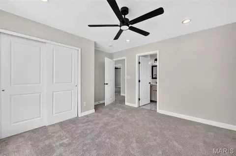 Bedroom - 106 Highview Dr, Ballwin, MO 63011 photo 10 of 10